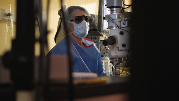 Dr. Ozana Moraru - Vitreoretinal Surgery